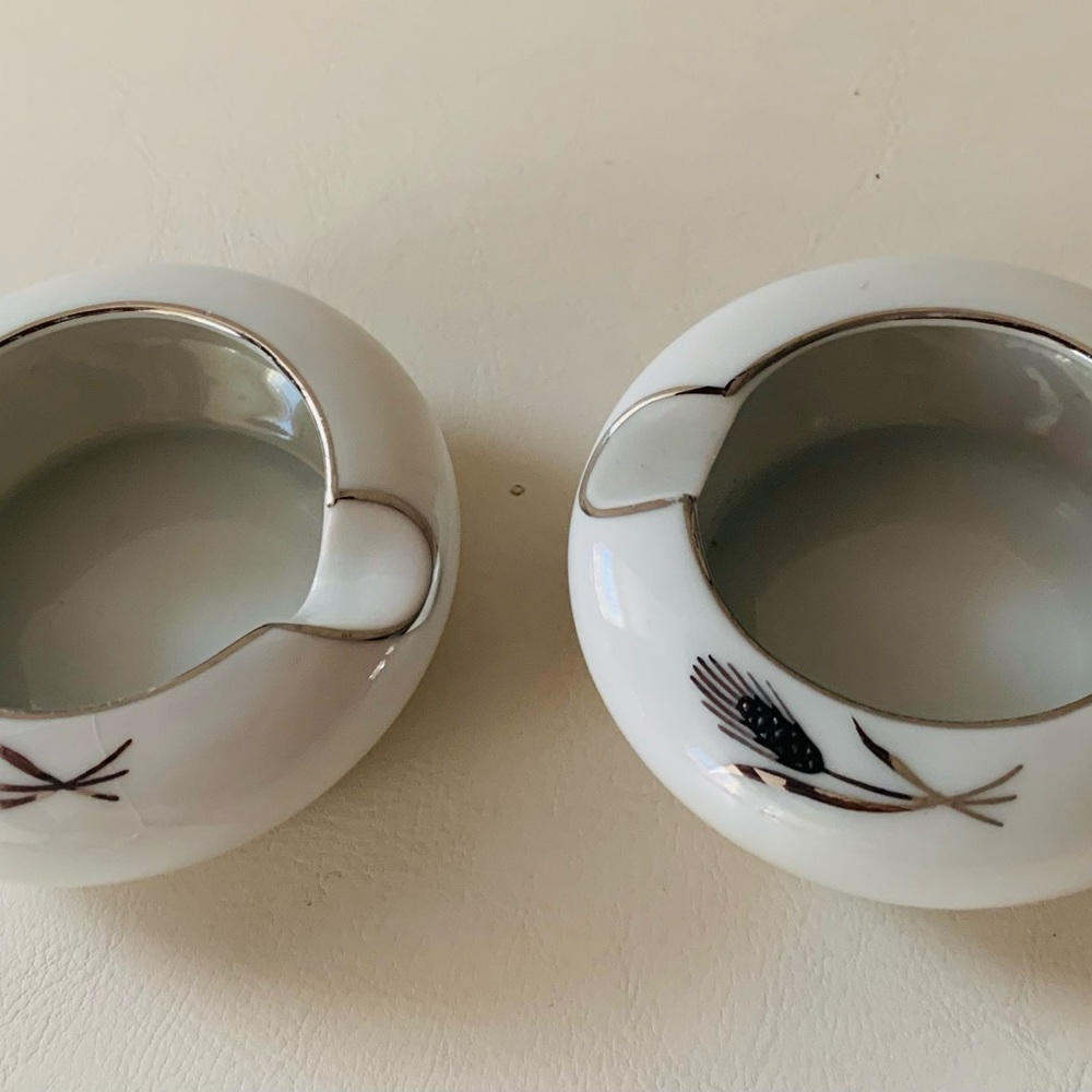 Fukagawa Silver Wheat Small Ashtray
3" inch of 2